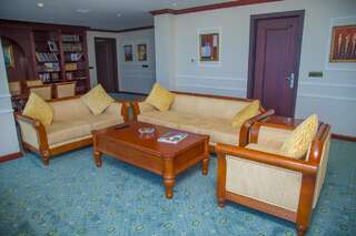 Курортные отели Golden Coast Баку Четырехместный номер «Премиум»-3